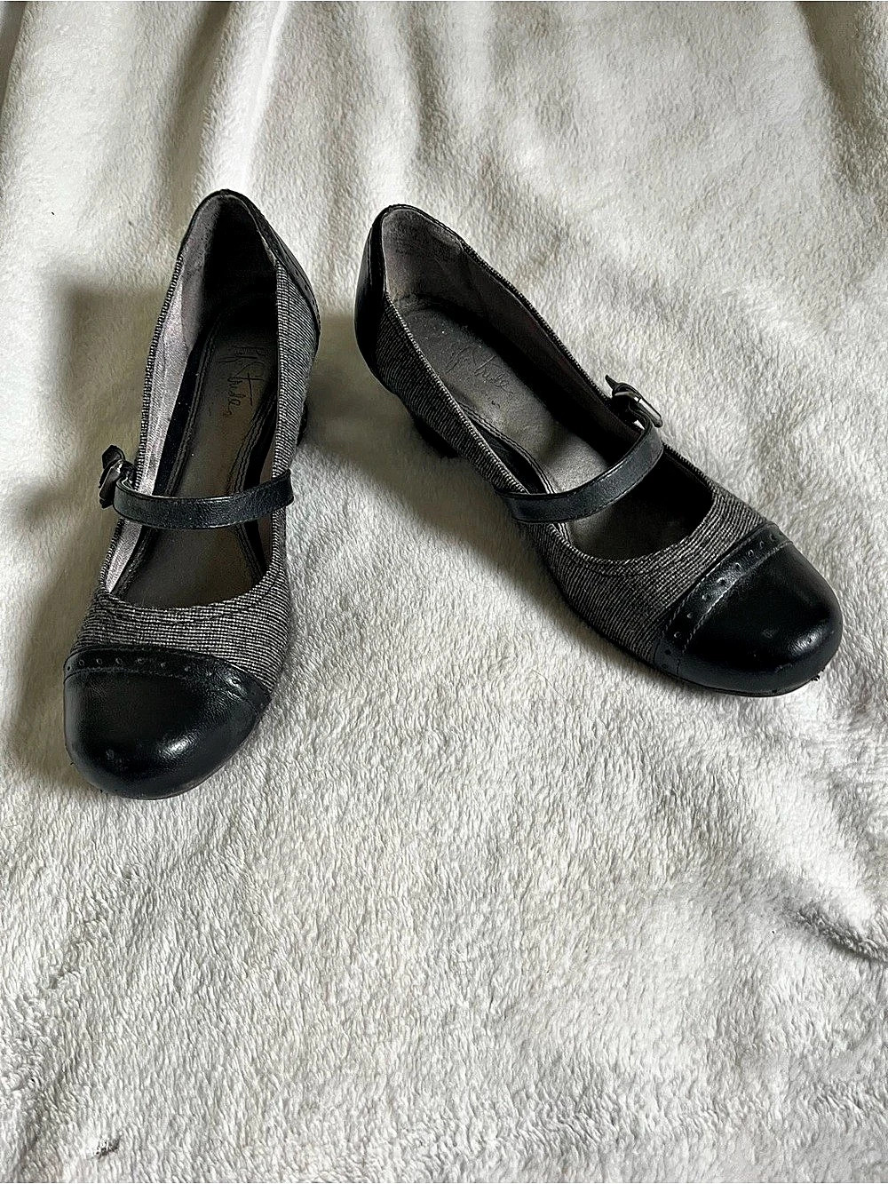 Tsubo Black Mary Jane Heels